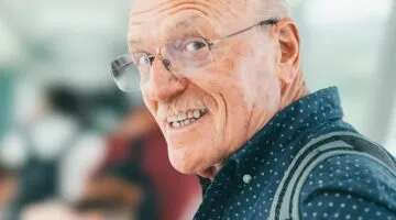 Можно ли пенсионеру официально списать долги: когда банкротство — не позор, а решение