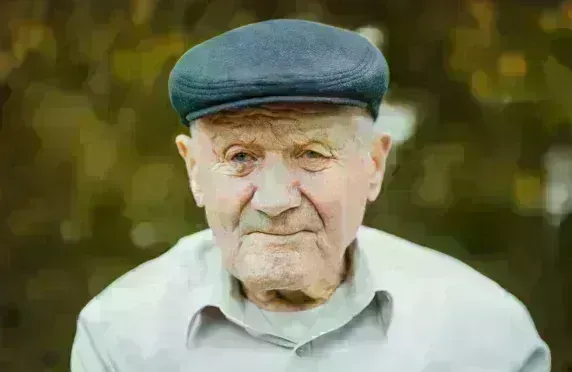 Пенсия по доверенности: кому можно, как оформить и какие риски